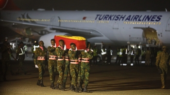 وصول جثمان كريستيان أتسو إلى غانا