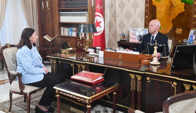 رئيس الجمهورية يؤكد ضرورة إعطاء الأولوية المطلقة لحل القضايا الاجتماعية في مشاريع القوانين