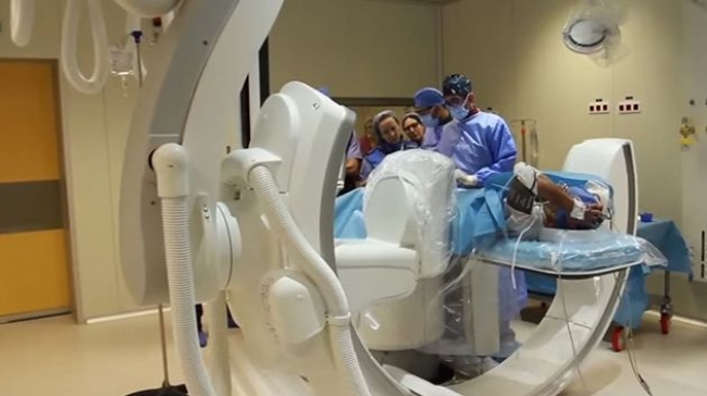 دون جراحة: إجراء أوّل قسطرة علاجية للبروستات لمريض بمستشفى الرابطة