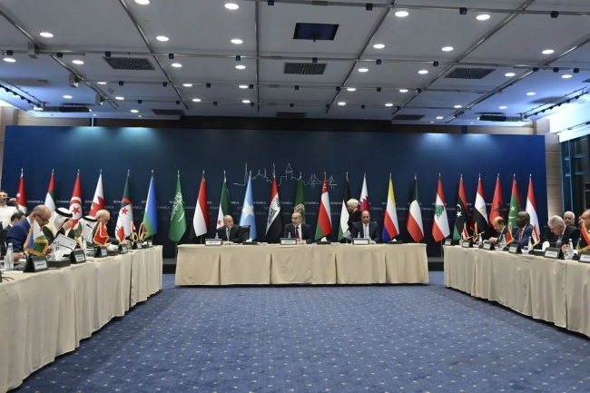 وزير الخارجية يجدد من إسطنبول إدانة تونس للعدوان على إيران
