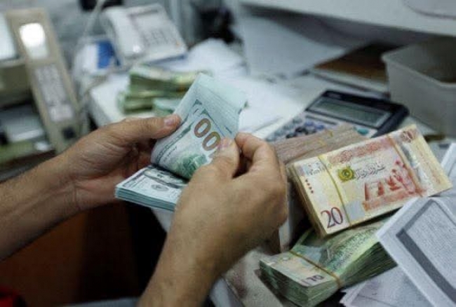 تحويلات التونسيين بالخارج وإيرادات السياحة تُحققان ميزانية تتجاوز 8,5 مليار دينار