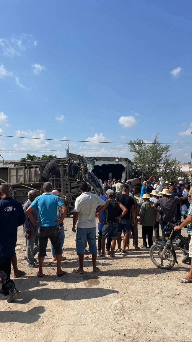 قربة: حالة وفاة وعدة إصابات إثر انقلاب حافلة تقل عاملات