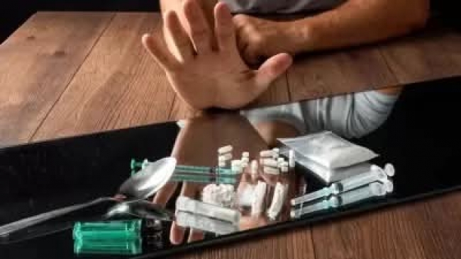 وزارة الصحة: 25 بالمائة من التونسيين يعانون الإدمان و5 عيادات للعلاج
