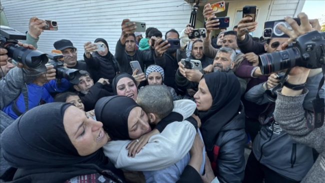 الإحتلال يعلن الإفراج عن 1966 أسيرا فلسطينيا