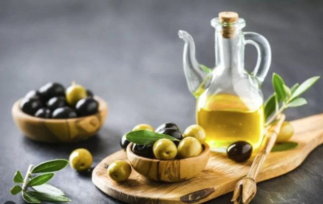 ديوان الزيت: انطلاق قبول زيت الزيتون من صغار الفلاحين يوم الإثنين 17 نوفمبر