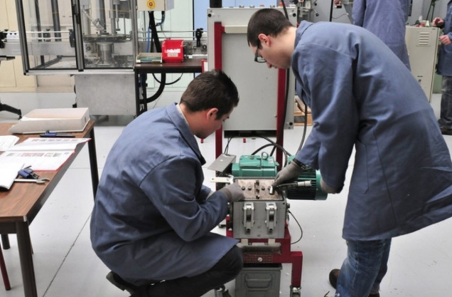 مركز التوجيه وإعادة التأهيل المهني بالغرفة التونسية الألمانية يُوفر 12 ألف موطن شغل للشباب