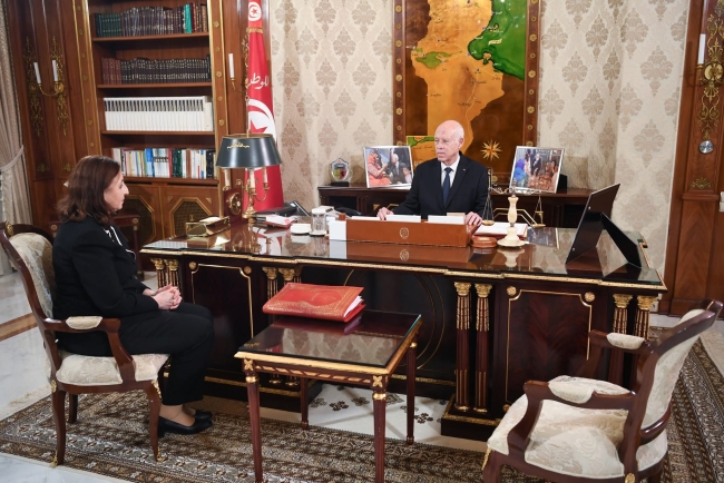 رئيس الدّولة : لابد من التناغم التامّ في عمل الفريق الحكومي، وعديد المسؤولين لم يستوعبوا المرحلة التي تعيشها تونس