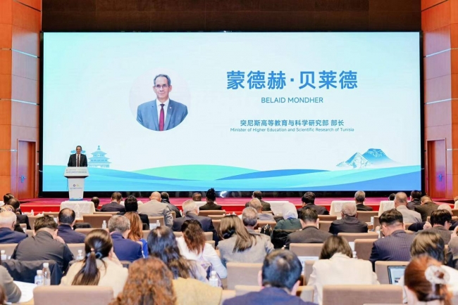 وزير التعليم العالي والبحث العلمي يترأّس وفدا تونسيا ضمن فعاليات المنتدى الصيني الإفريقي للابتكار في التعاون والتنمية 